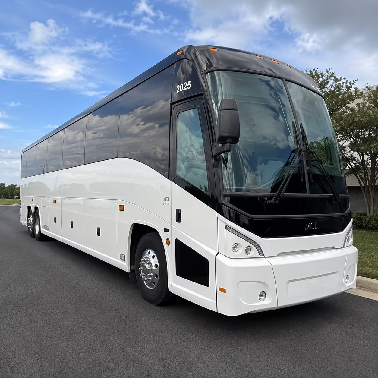 with busrentalspringfield com you ll find the perfect bus for ozark empire fair and springfield festival events